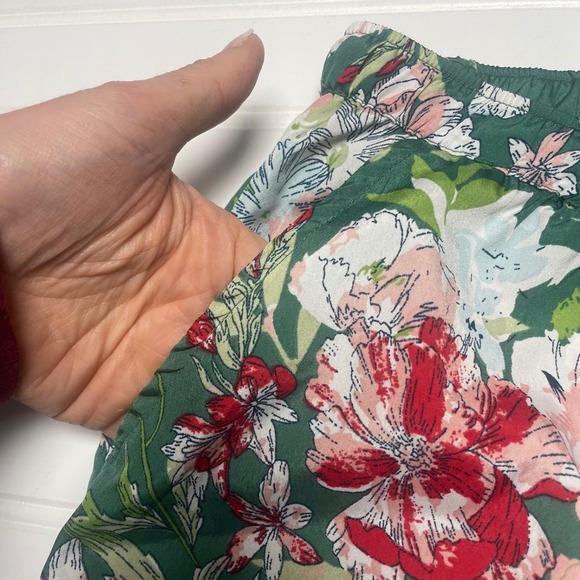 Cupcakes & Cashmere Green Floral Short Sleeve Pajama Set Women's Medium - Picture 8 of 10